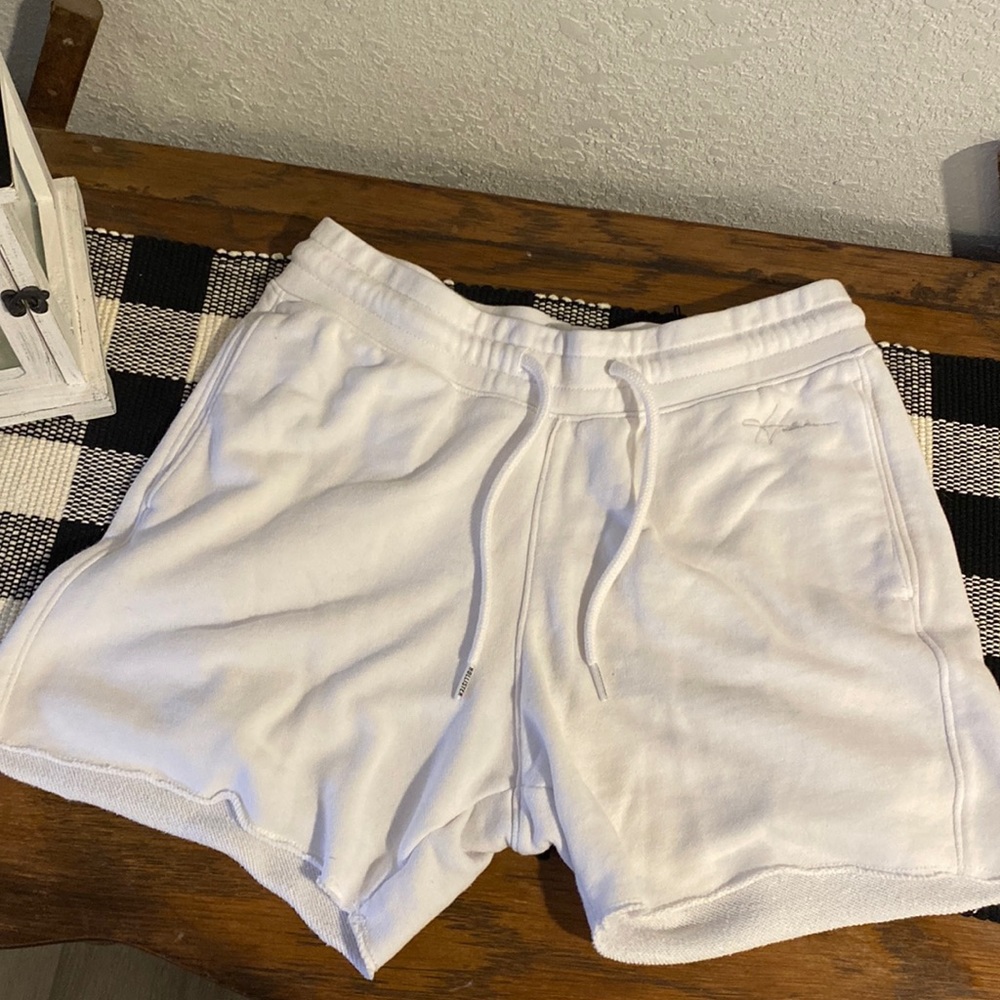 Hollister Must-Have Collection Size Small Mens Shorts